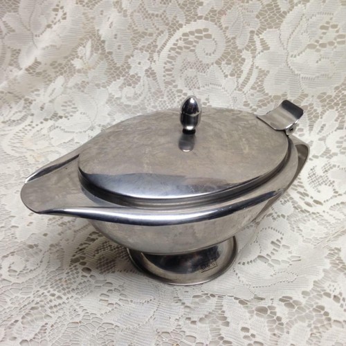 Vintage, Oggi Stainless Gravy Boat with Attached Lid 8.5in L x 5in H x 5in W - Picture 5 of 8