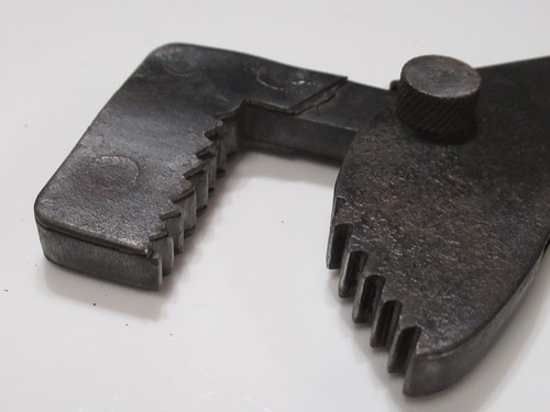Rare Vintage 8" Pipe Wrench Plumbers Wrench Unusual Design - Picture 5 of 18
