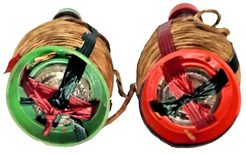 Vtg Italian Swiss Colony Mini Bottle Salt/Pepper Shakers, Red/Green, used (ZZ) - Picture 6 of 7