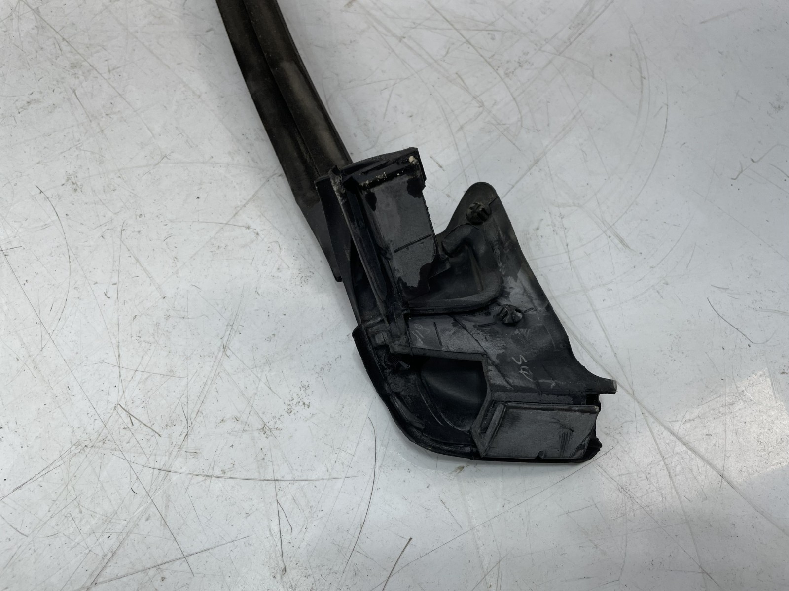 ✅ 12-17 OEM Bentley Continental GT Front Right Passenger Top Weatherstrip Seal
