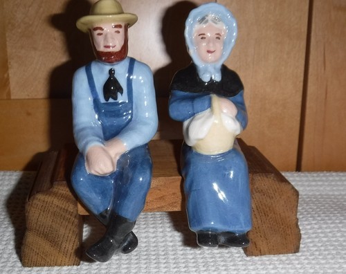 Seltene 2 Metlox Keramik Keramik Poppytrail Sitzbank Figuren Regal Sitzer