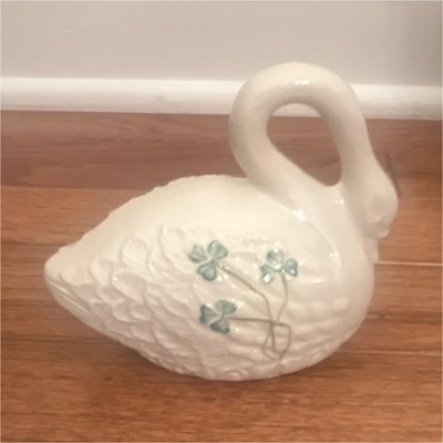 Belleek Porcelain Shamrock Swan Figurine SHMRK SWAN B2585 Irish Decorative