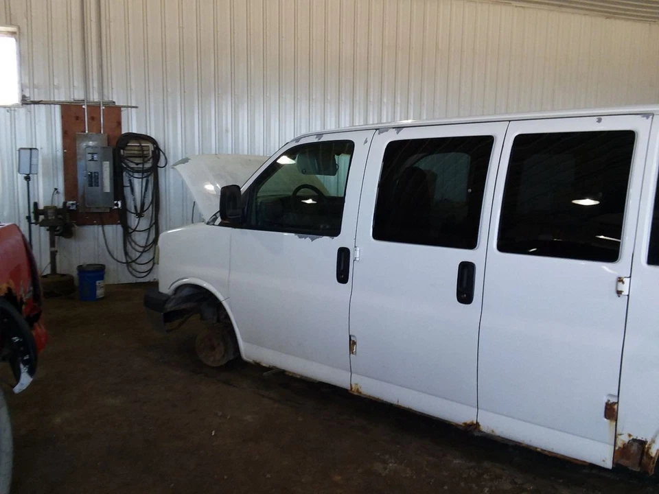 Cuarto de cristal trasero pasajero 135" Wb se adapta a furgoneta 96-07 Express 1500 2096285 Foto 3 de 4