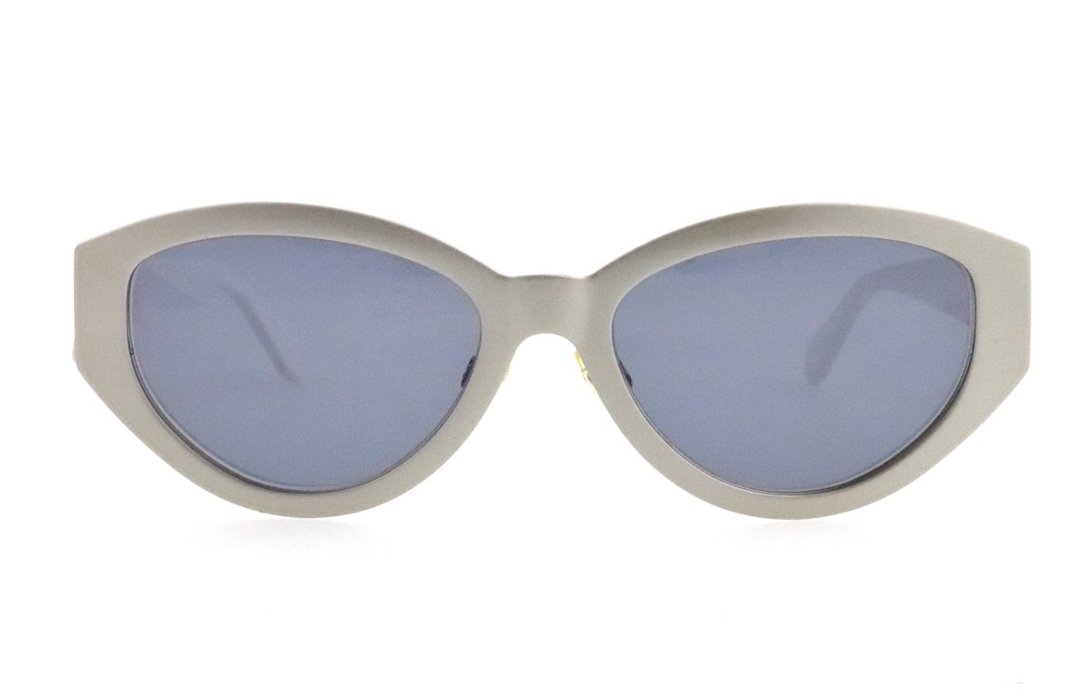 Vintage CHANEL 06924 C0815 Gray White Oversized Cat Eye  display picture 1