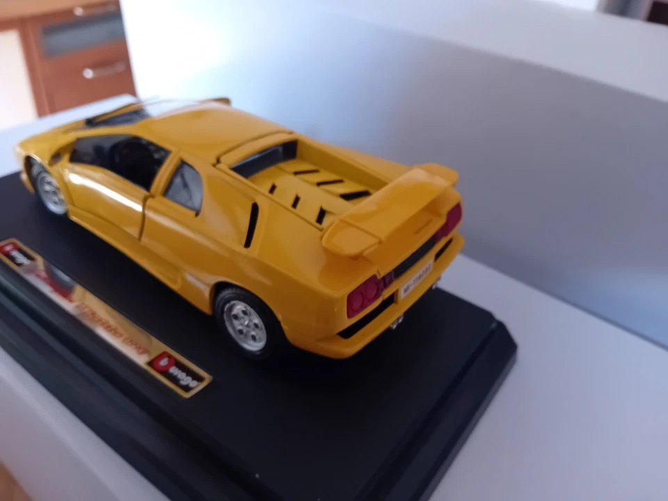 1/24 LAMBORGHINI DIABLO (1990) JAUNE BURAGO EN BOITE - Photo 4/4