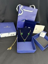 Swarovski Set Stilla Anhänger grün mit Ohrringen goldfarben