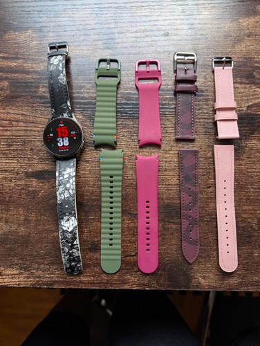Samsung Galaxy Watch 7 LTE 40mm SM-L305F DE- green + 4 Ersatzbänder