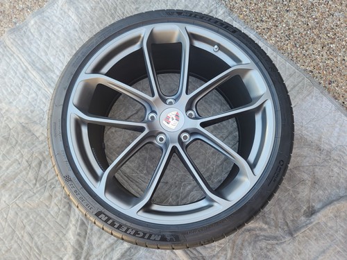 PORSCHE 9YO CAYENNE COUPE GT OEM 22" COMPETITION WHEELS/TIRES/TPMS & CAPS SET - Picture 6 of 12