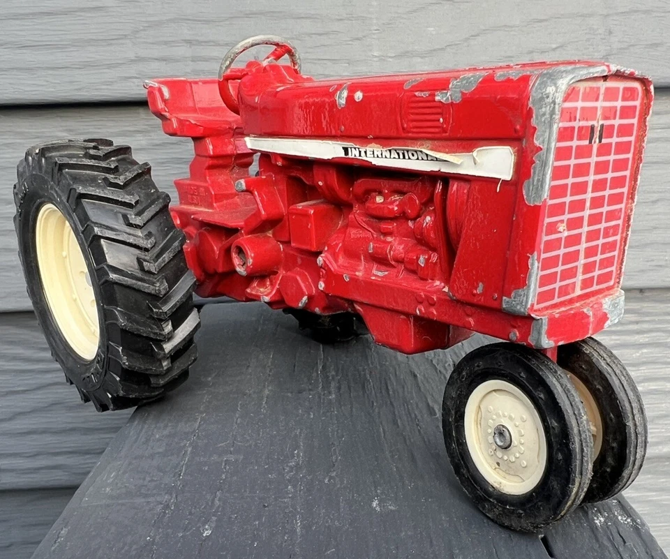 Tractor ERTL International 544 de colección Foto 3 de 4