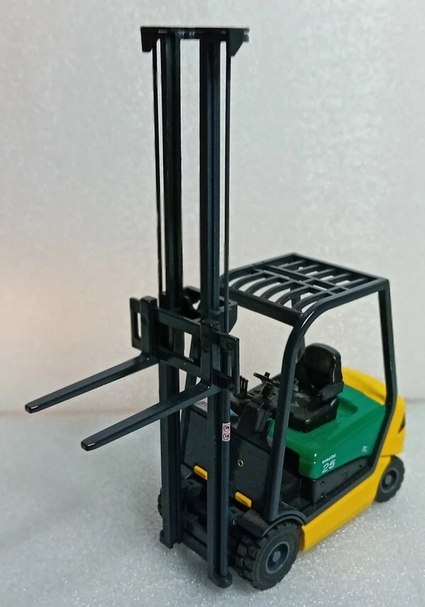 KOMATSU 25 MULETTO scala 1/25 OLD CARS OLCKOM3 - Immagine 3 di 3