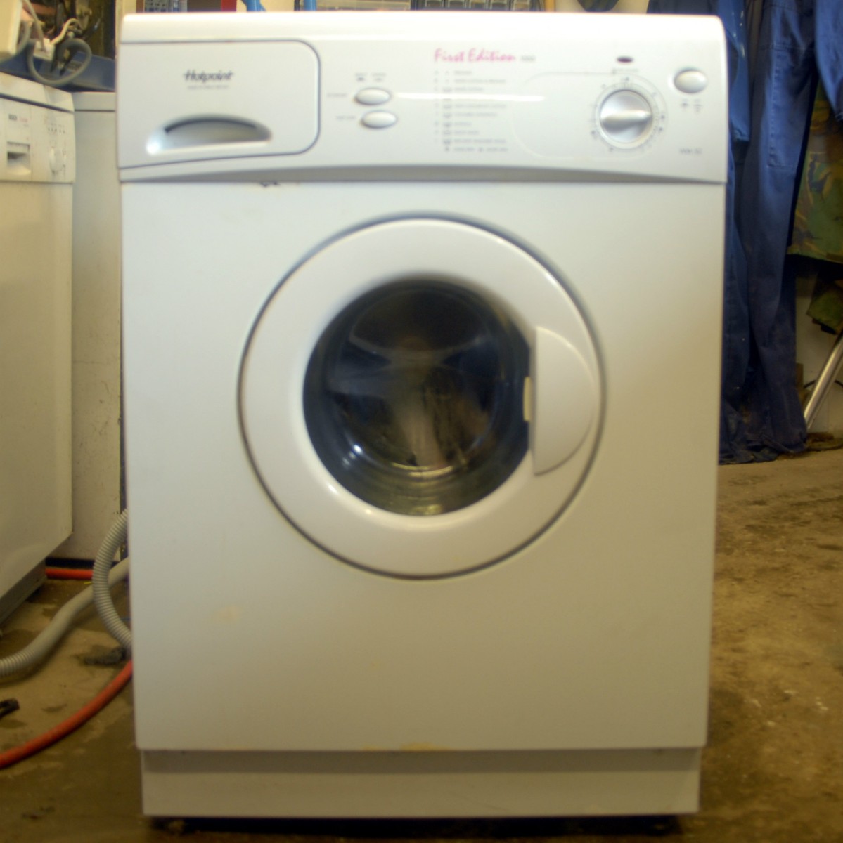 HOTPOINT WM52 FIRST EDITION BROKEN SO AS TO SELL INDIVIDUAL