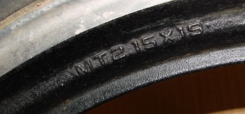 oem FRONT WHEEL RIM --------------------1983 HONDA CB550SC - Picture 4 of 5