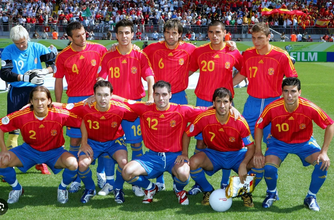 Spain 2006 Home Shirt WORLD CUP Football Soccer Jersey VTG Adidas Men's size M