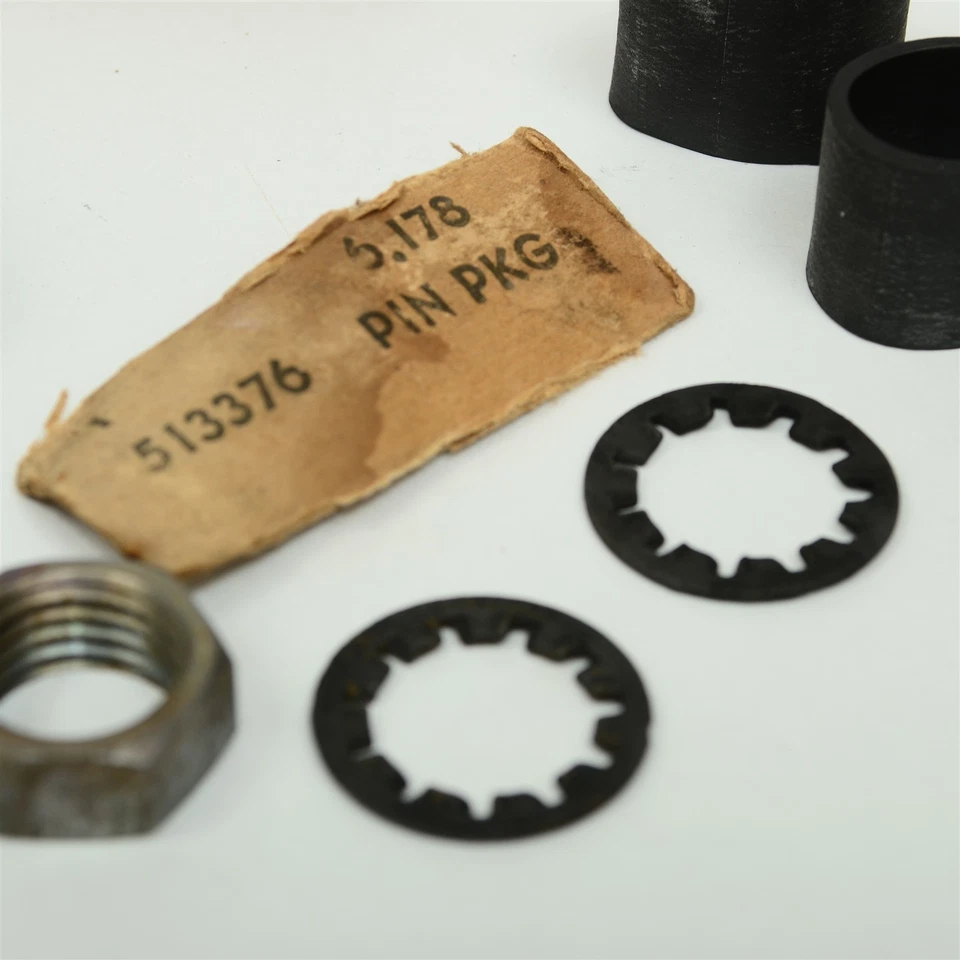 Paquete de pivote superior de soporte de nudillo de dirección Pontiac 49-52 GM 513376 NOS Foto 3 de 4