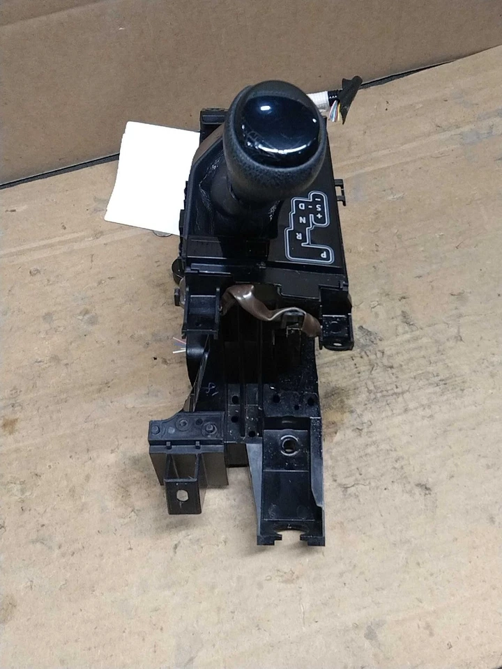 Б/у рычаг переключения передач АКПП в сборе подходит для: 2015 Toyota класса Camry - Изображение 3 из 4