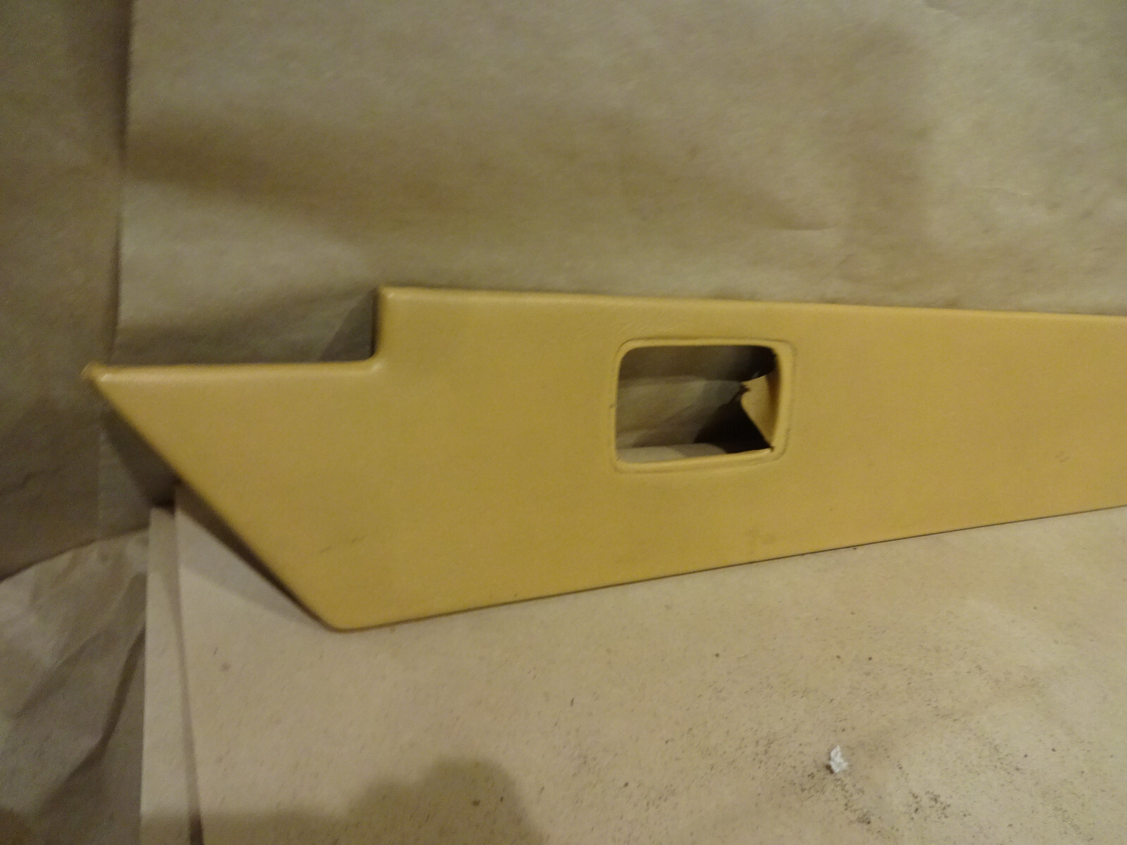 Ferrari Mondial t - RH Central Door Interior Panel Trim -Beige - P/N 61782300