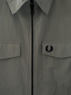 FRED PERRY - TWO WAY ZIP LIGHT ICE/BLUE LONG SLEEVE MEDIUM OVERSHIRT NEW w/ TAGS