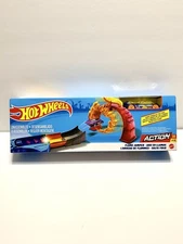 Hot Wheels Flame Jumper Play Set  Race Car with Race Track New