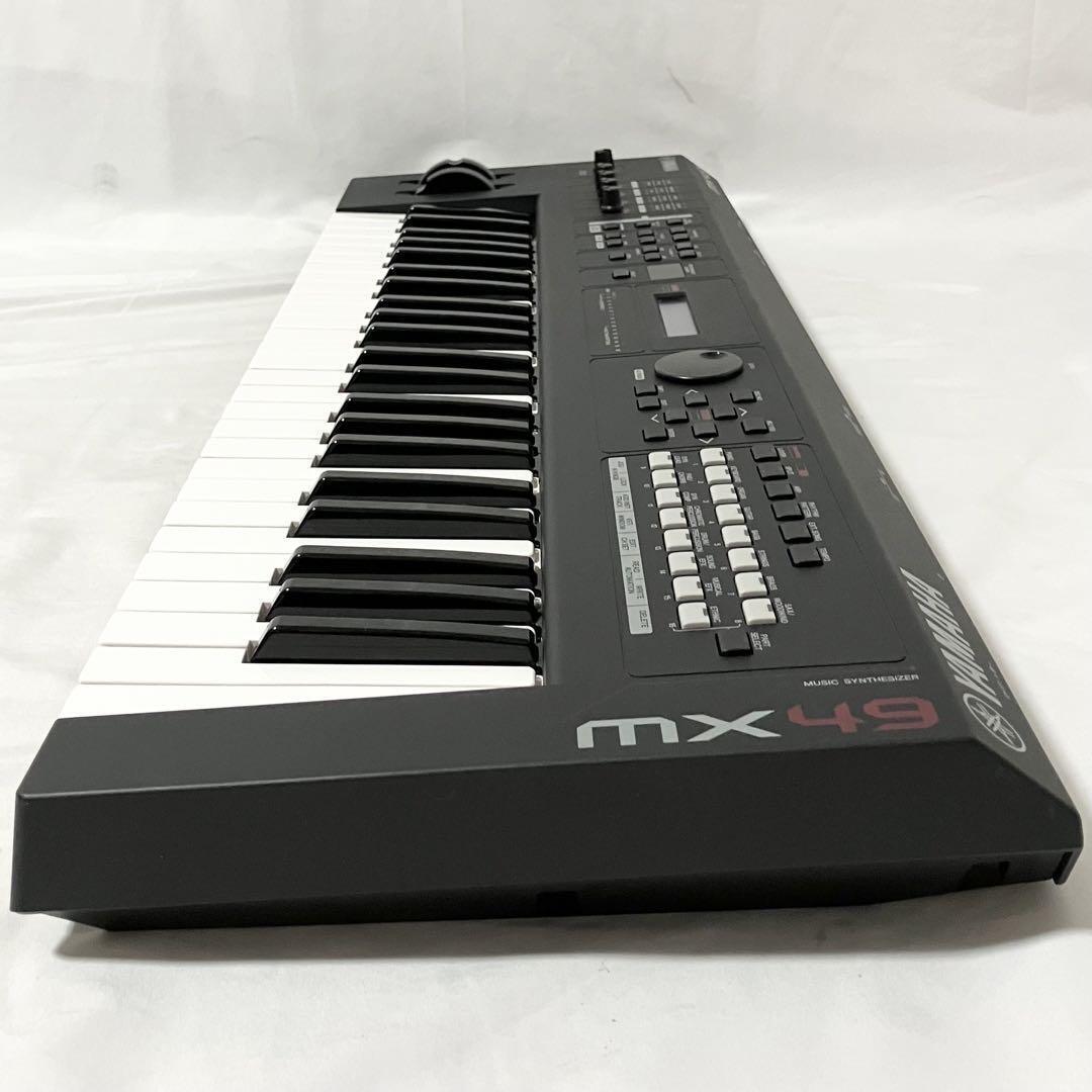 Yamaha MX49 Synthesizer Black + Soft Case AC Adapter Yamaha MX49 Synthesizer Black + Soft Case AC Adapter