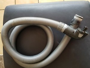 Staubsauger Schlauch für AEG  - Ersatzteilnr. 2198687028  in grau  - gebraucht