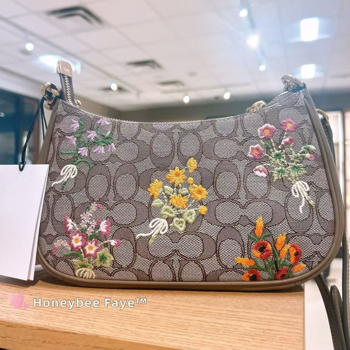 NWT COACH Teri Shoulder Bag In Signature Jacquard With Floral