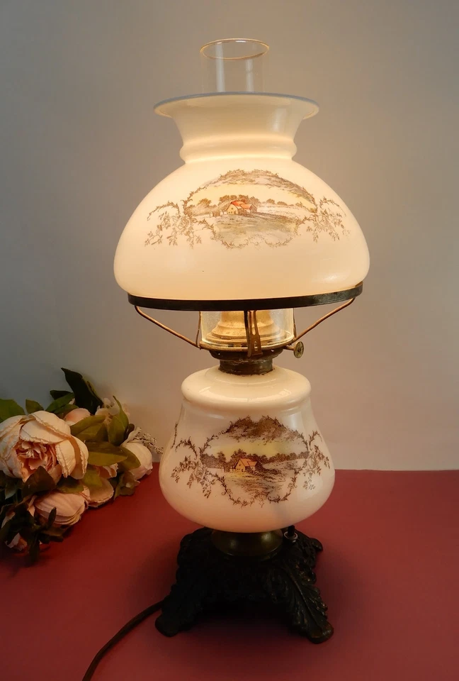 Винтажная настольная лампа из молочного стекла «Унесенные ветром», украшенная ветряной мельницей - Изображение 3 из 4