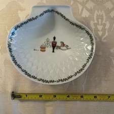 BERNARDAUD LIMOGES FRANCE GRENADIERS HAPPY HOLIDAY SEA SHELL DISH