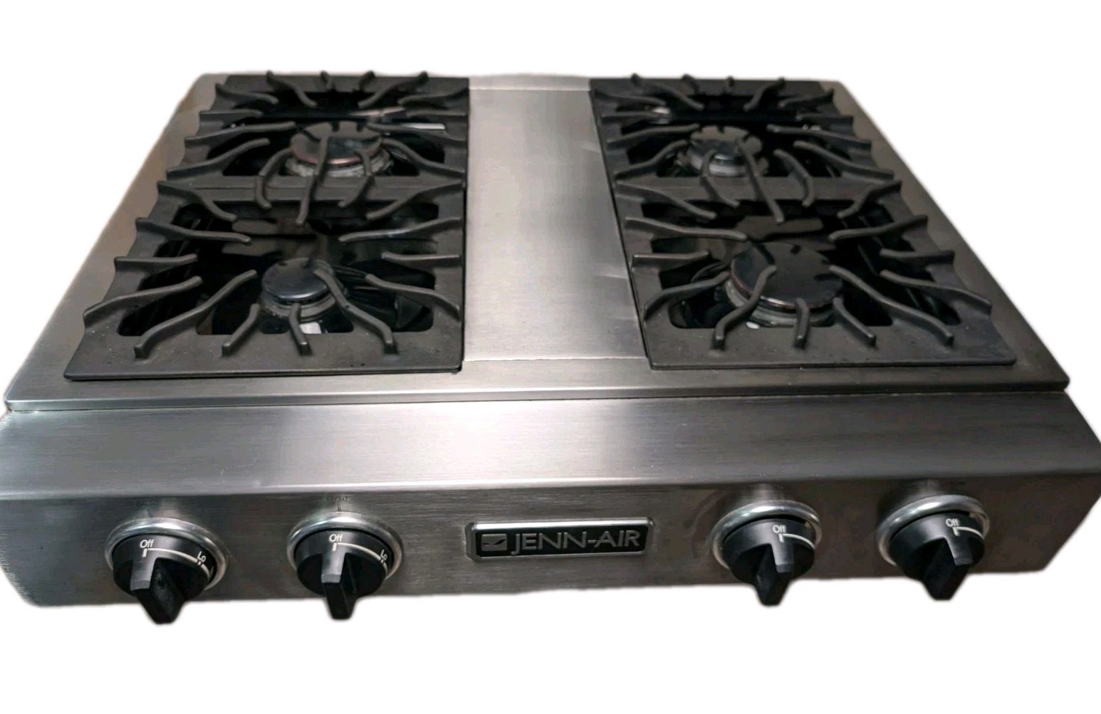 Jenn-Air 30” Stainless Gas Cooktop 4 Sealed Burners Tested Clean CCGP2420P