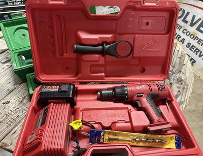 #ad Milwaukee 18V Power Plus Cordless Drill Kit w Case Battery Charger Handle $100.00