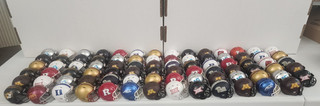 Lotto di (83) mini caschi RIDDELL POCKET PRO (2 5) pollici tutti hanno foro nella parte superiore
