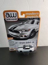 AUTO WORLD MODERN MUSCLE 2017 FORD MUSTANG GT RELEASE 1 WHITE