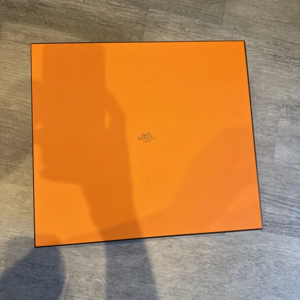 Large Hermes Paris Empty Box 38 x 34 x 15 cm Garden Party tissue paper & manual - Image 2 of 4