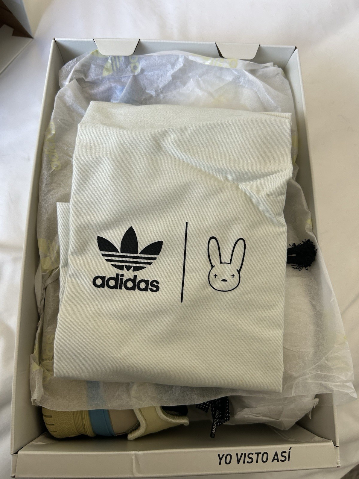 Bad Bunny PWR Talla 6W / 5M