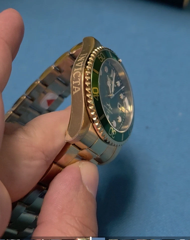 Кварцевые часы Invicta 30027 — Pro Diver 43 мм — золотой/зеленый циферблат - Изображение 4 из 4