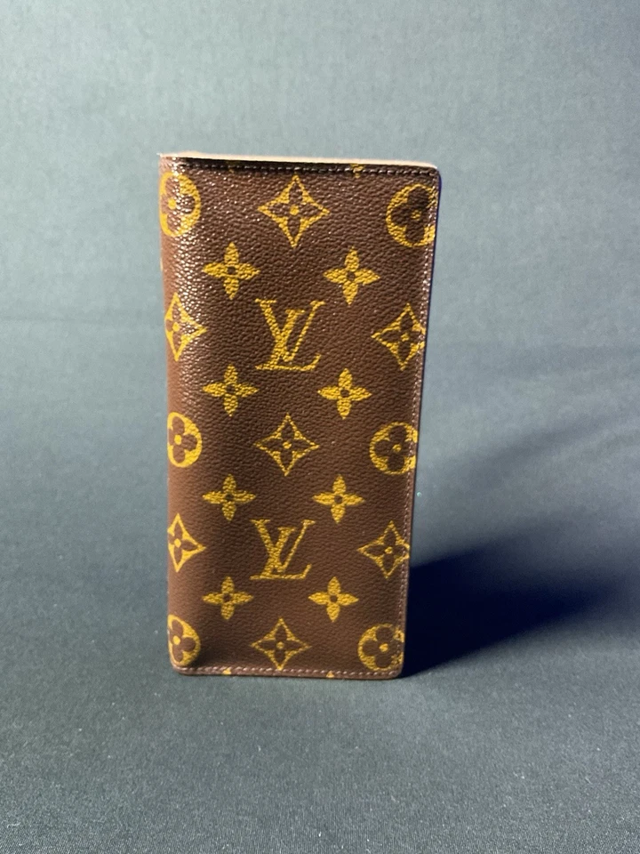 Women’s Louis Vuitton Brazza Fold Wallet Brown Gold Leather Paris Italy Spain US - Image 2 of 4