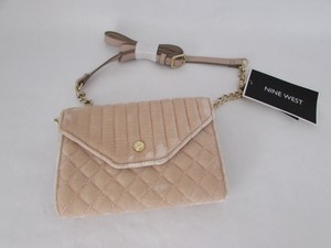 nine west clutch purse