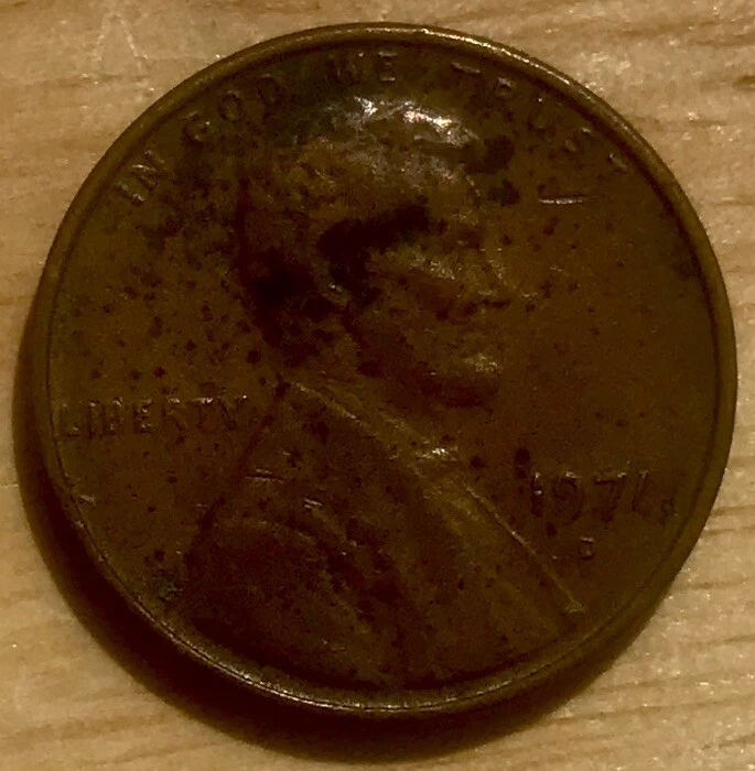 1971 D Lincoln Memorial Penny ERROR, The 1 Was Struck Diagonal,At An Angle - Image 2 of 4