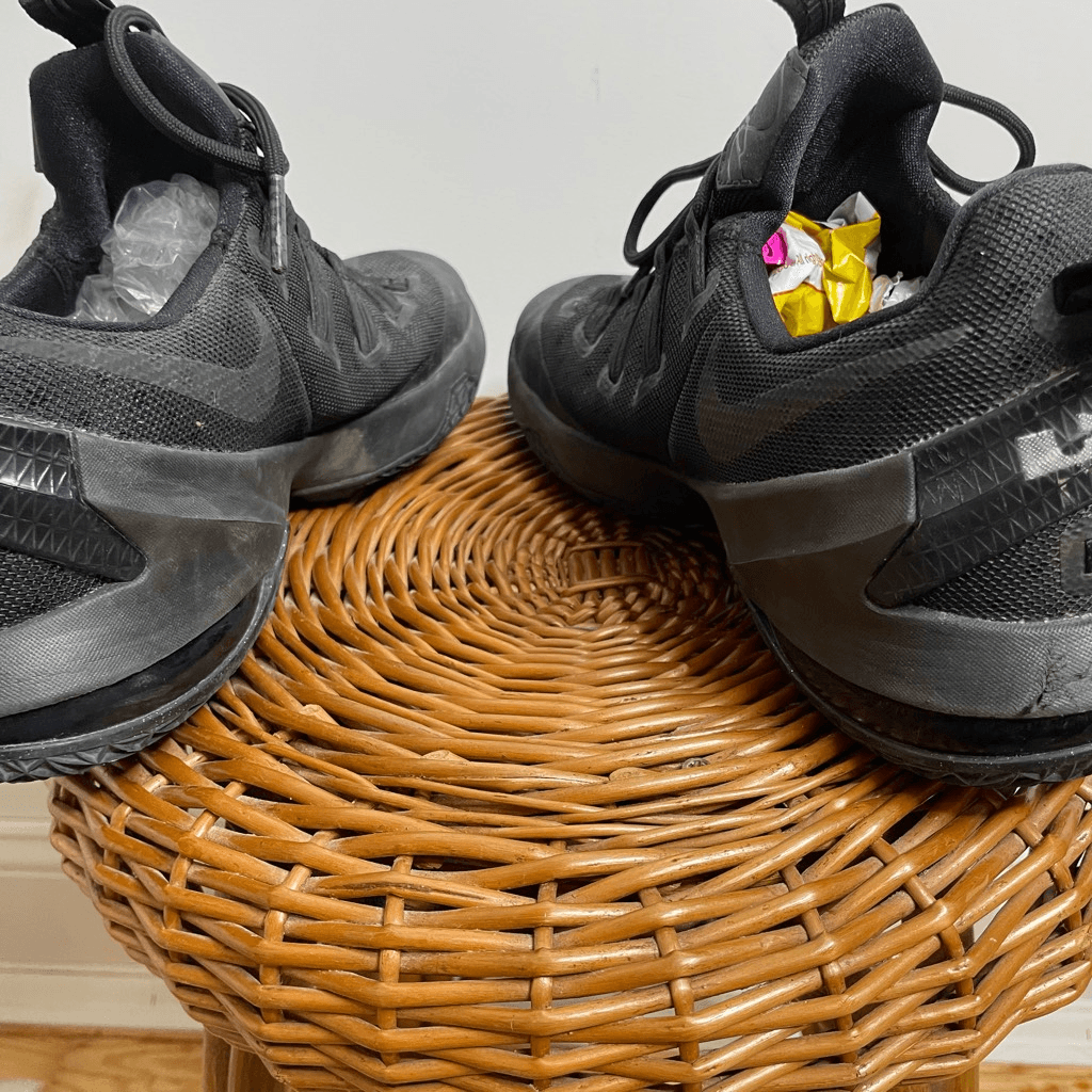 Size 11 Nike Lebron 13 Low Blackout Reflective Mens Athletic Sneakers 831925-001 Size 11 - Nike LeBron 13 Low Blackout Reflective for sale  main image 3