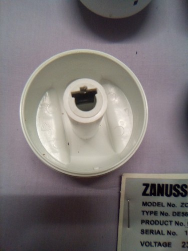 Zannussi ZCV563DW Set Of 6 Cooker Knobs - Picture 4 of 5