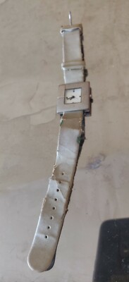 Aus einer Auflösung: alte C&A Armbanduhr Stainless Steel Back
