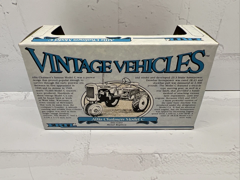 Ertl Vintage Vehicles 1/43 Scale Tractors Allis Chalmers, Massey Harris And I.H. - Image 4 of 4