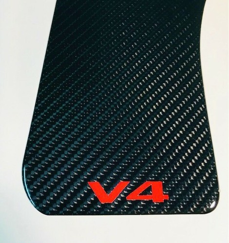 DUCATI PANIGALE V4 side tank protection made of carbon fiber - Foto 5 di 7