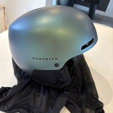Oakley mod 1 Adult Small 51-55cm Ski Helmet