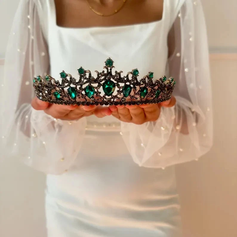 Diadema nupcial de oro amarillo de 14 quilates sobre diamantes esmeralda corona gótica boda Foto 3 de 4