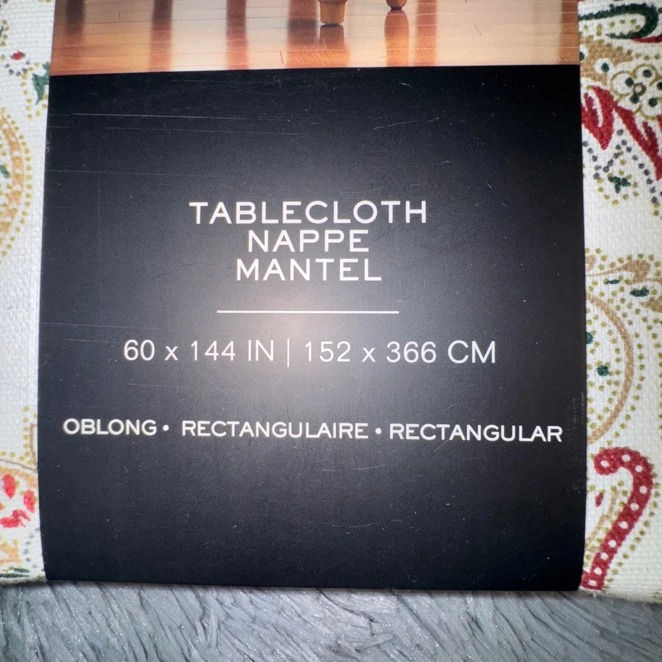 Ralph Lauren LRL Christmas Tablecloth & Napkins 8 Napkins 60x144 Oblong 8 Guest - Image 3 of 4