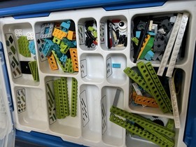 LEGO Education WeDo 2.0 Robotics 45300 Bulk Parts Lot in Sorting Tray Boxes (5)