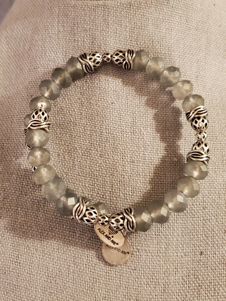 Pulsera envolvente de cuentas de vidrio esmerilado azul Alex & Ani Foto 3 de 4