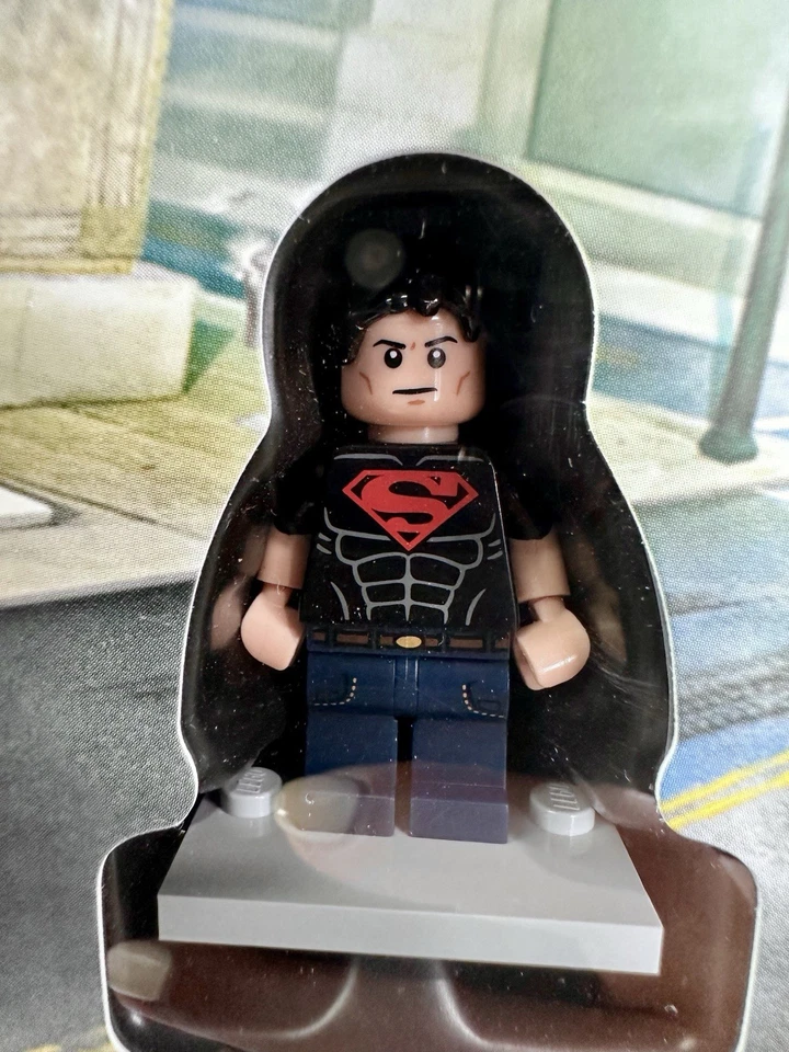 LEGO 2014 Target Minifigures Cube 5004076 6106248 Ninjago Lloyd DX Superboy New - Image 3 of 4