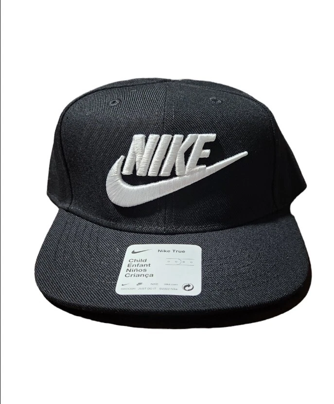Kids black top nike hat