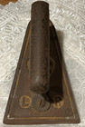Farmhouse Sad Iron Flat Iron Embossed With Four Leaf Cover '2' & L & R's  1920s — photo 2